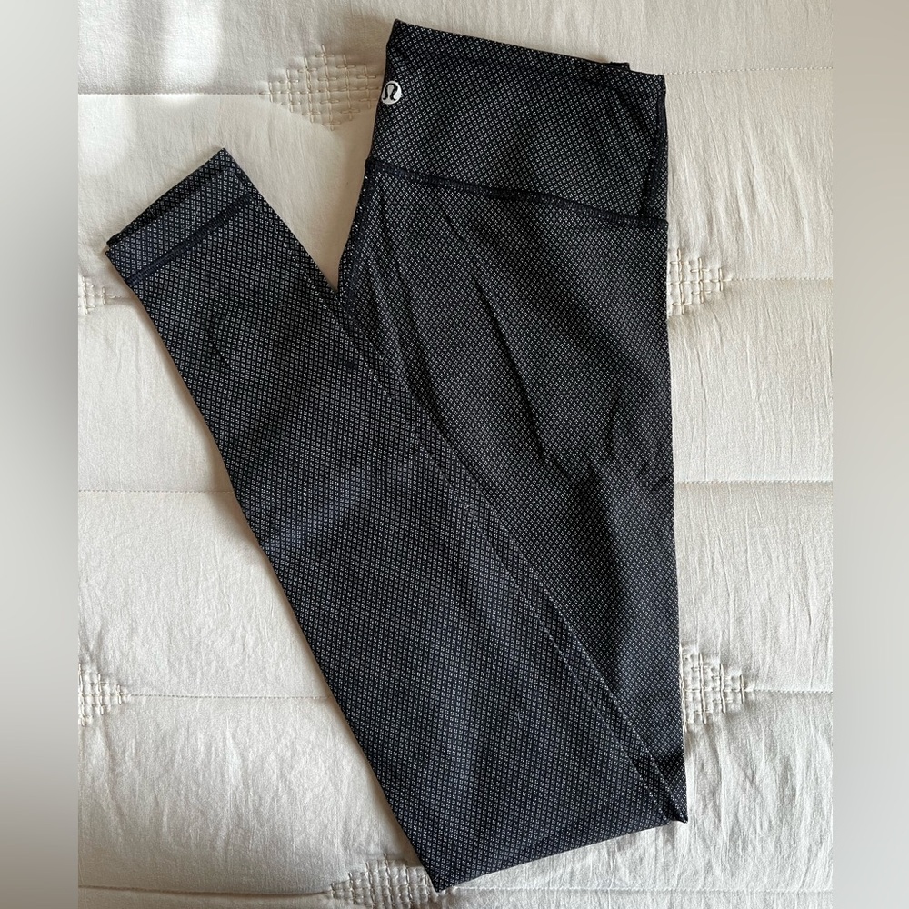 lululemon wunder under full length tight, size 4